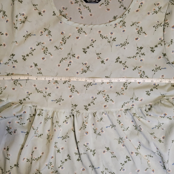 SHEIN light green top - Picture 2 of 5